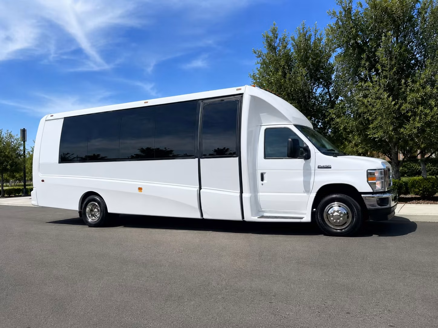 15 passenger minibus